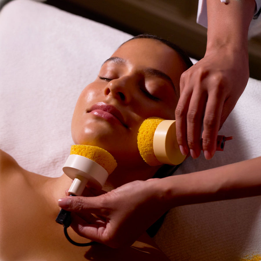 Bio-Lift Facial treatment with yellow sponges