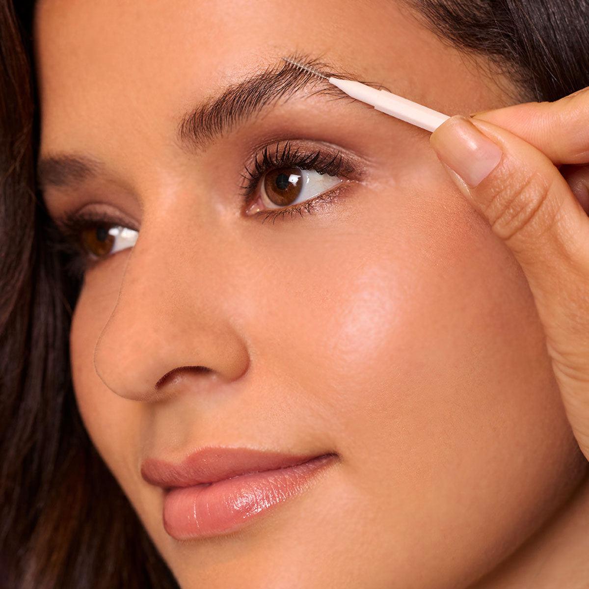 Tinting an eyebrow